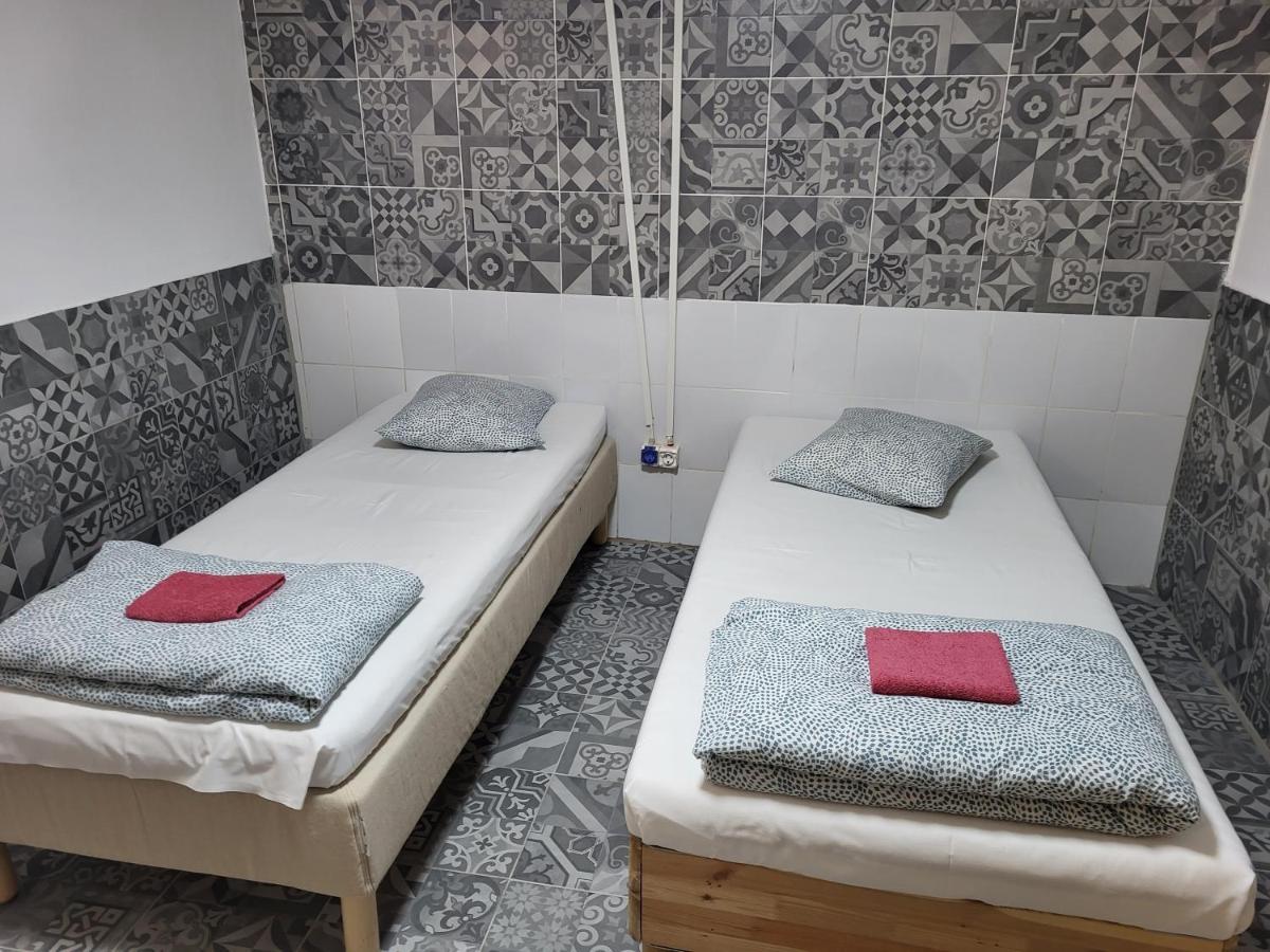 Banat 4 Hostel 부쿠레슈티 외부 사진