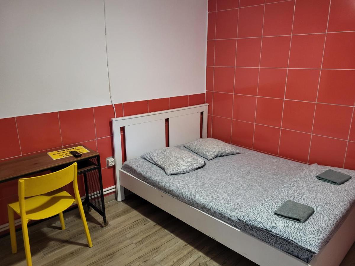 Banat 4 Hostel 부쿠레슈티 외부 사진