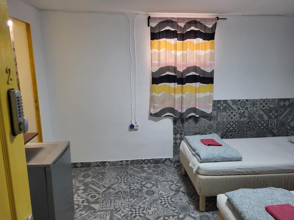 Banat 4 Hostel 부쿠레슈티 외부 사진