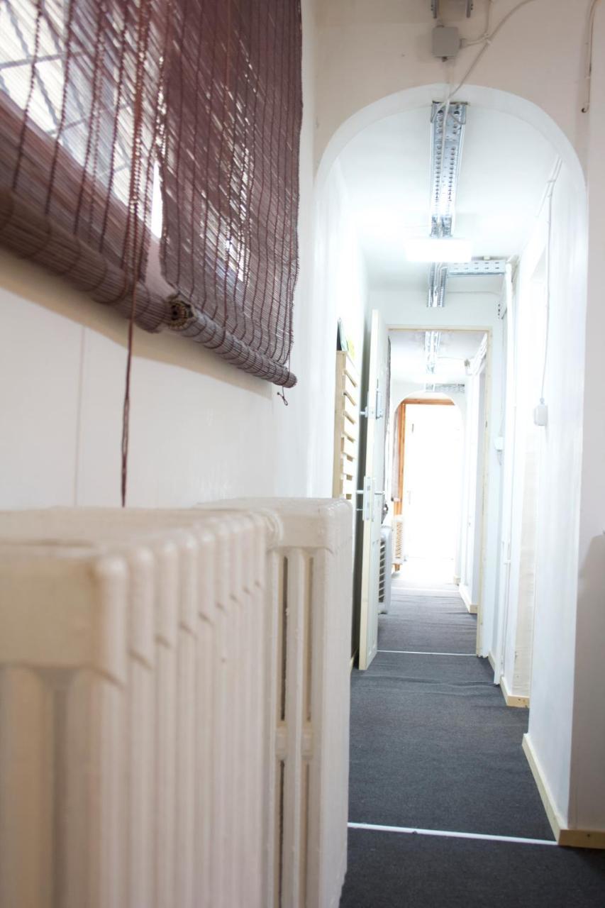 Banat 4 Hostel 부쿠레슈티 외부 사진
